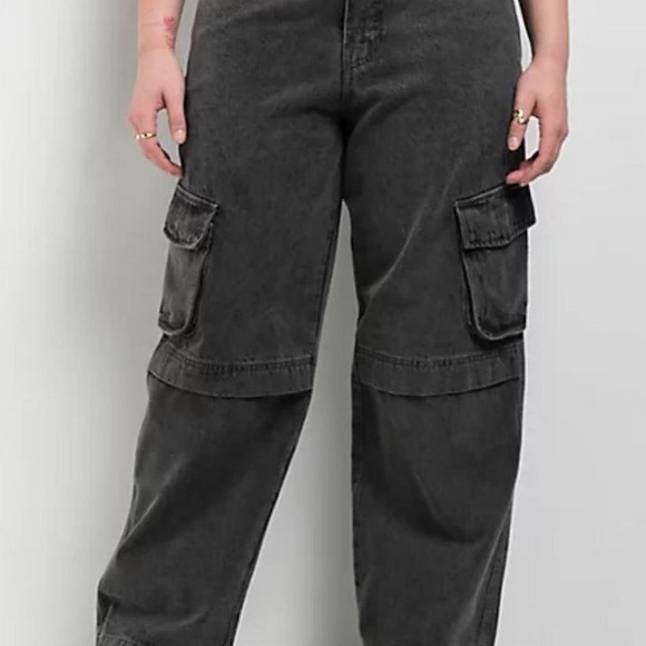 Empyre Denim - Empyre Loiter Slouchy Cargo Pants. Light black wash.